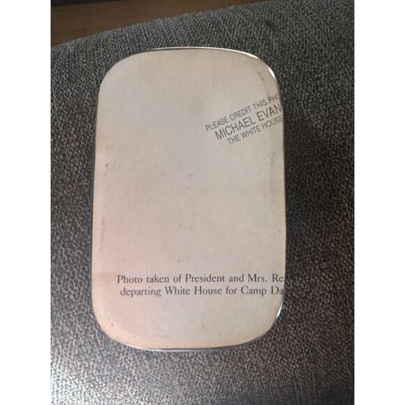 Ronald & Nancy Reagan Vintage Heavy Paperweight Glass Departing Whitehouse - Picture 4 of 6